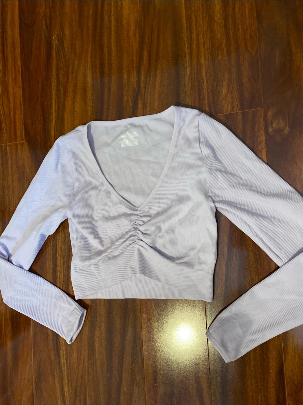wild fable pastel Lavender Ruched V-Neck Cropped Long Sleeve Top - Picture 5 of 7
